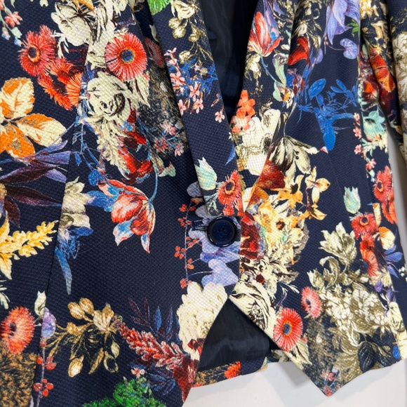 Jacket - Picture 2 of 3